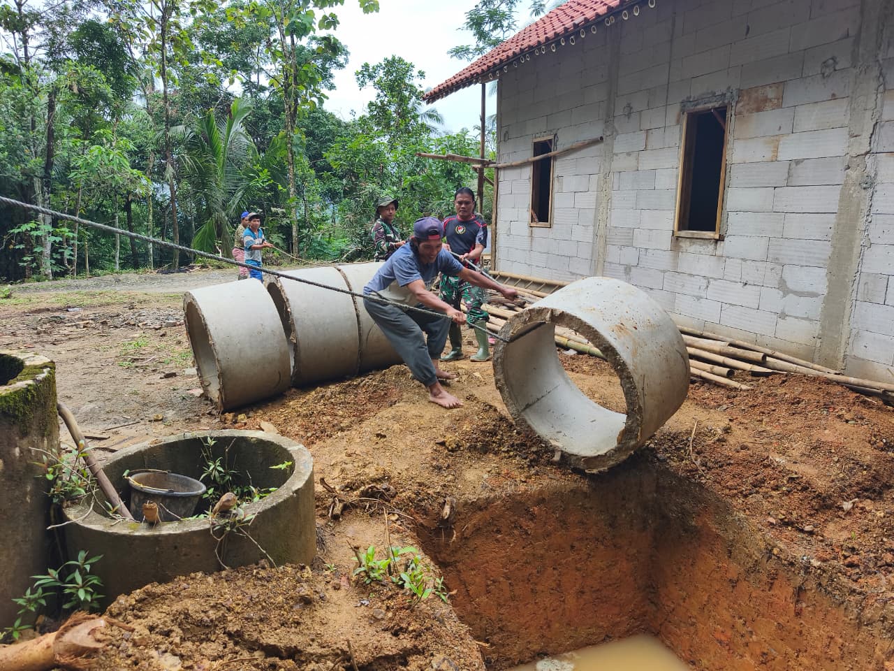 TMMD Kodim 0709 Kebumen Bangun MCK, Wujudkan Hidup Sehat di Desa Somagede