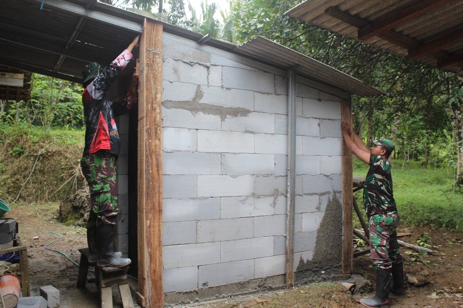 Lebaran Kian Dekat, Rumah Marsum Kini Dilengkapi MCK dari Prajurit TNI