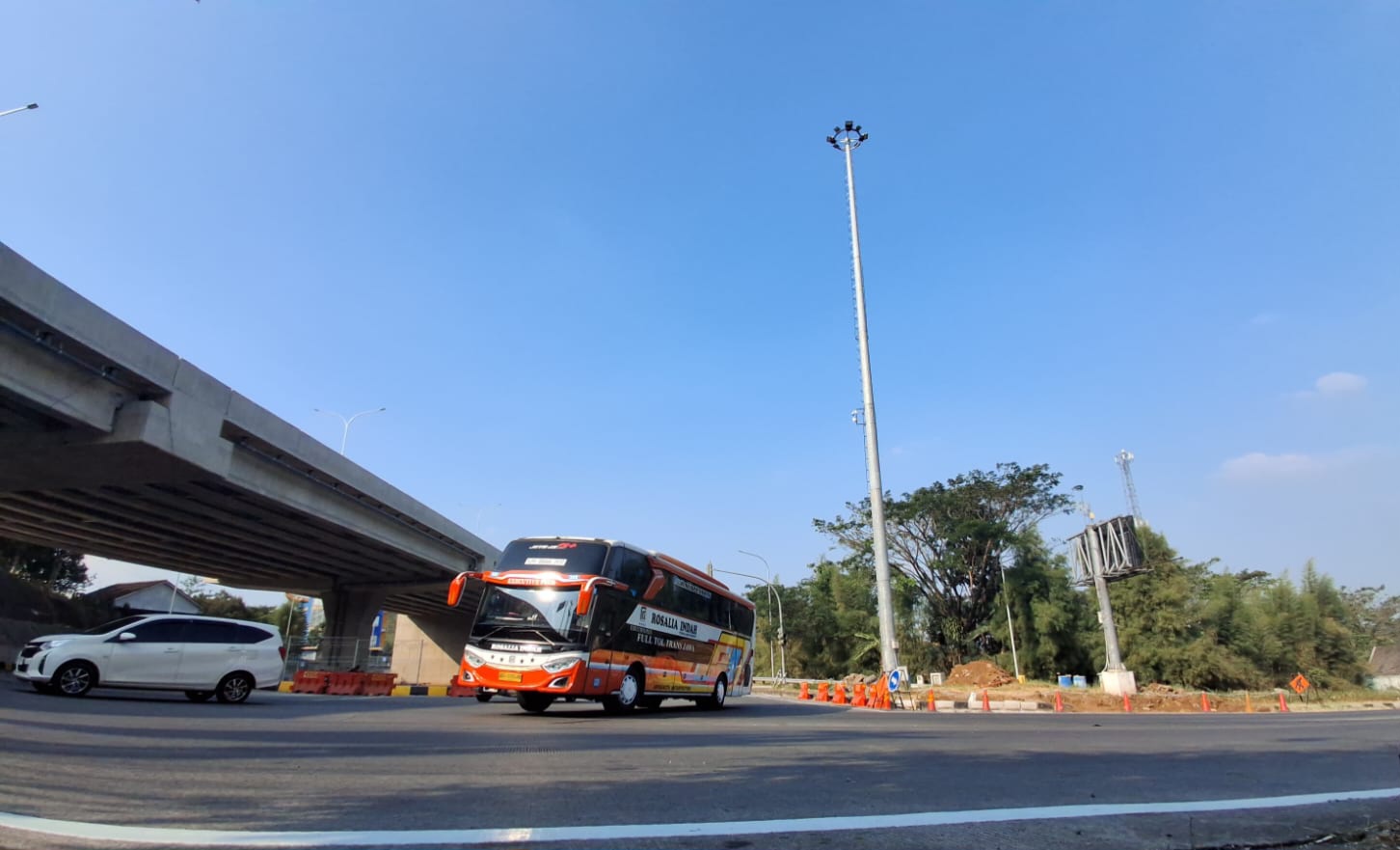 Pulau Jalan Exit Tol Bawen Dipangkas, Kurangi Manuver Berbahaya Pemotor