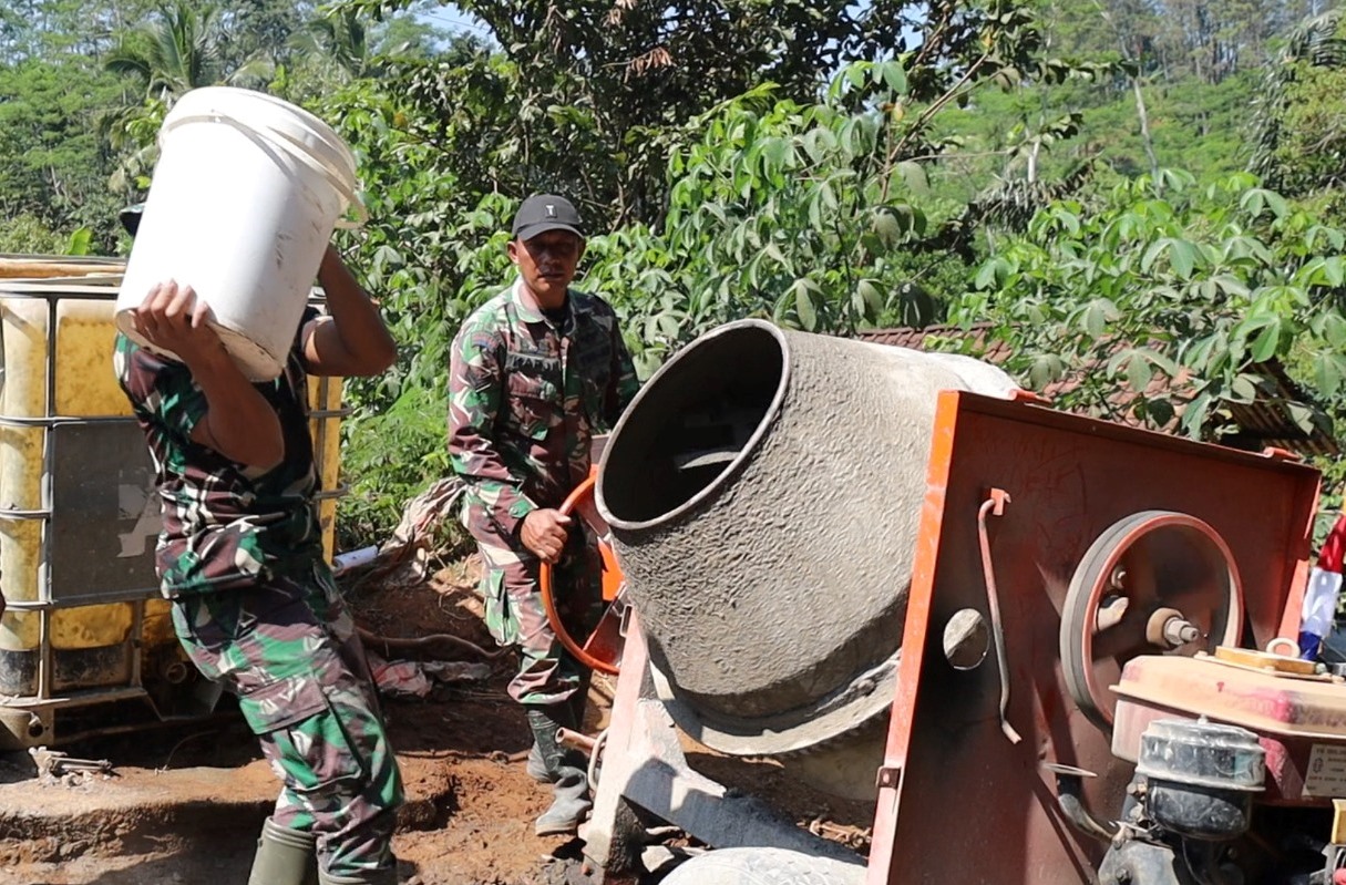 Satgas TMMD Purworejo Ungkap Peran Tiga Alat Sederhana di Balik Pembangunan Jalan